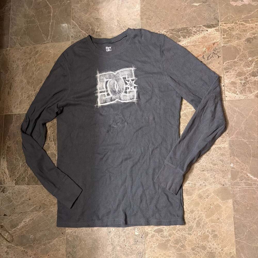 Vintage DC Shoes Long Sleeve Waffle Knit Thermal Shirt